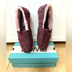 ♥️Tom’s alpargata Burgundy sweater knit size 5.5 New!